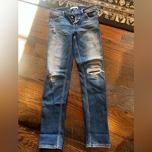 KanCan Distressed Blue Jeans 7/27